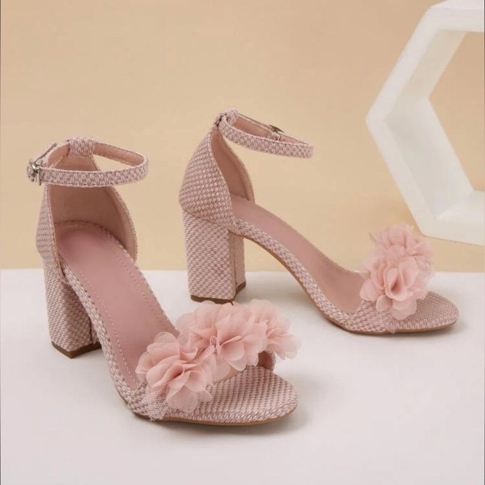 New Chunky heel